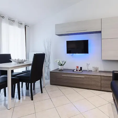 Διαμέρισμα Suitelowcost Limbiate