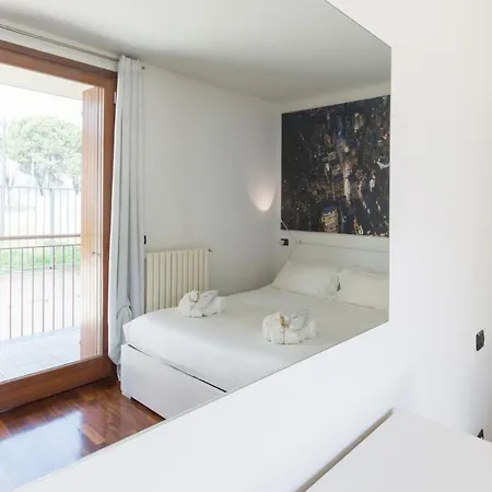 Διαμέρισμα Suitelowcost