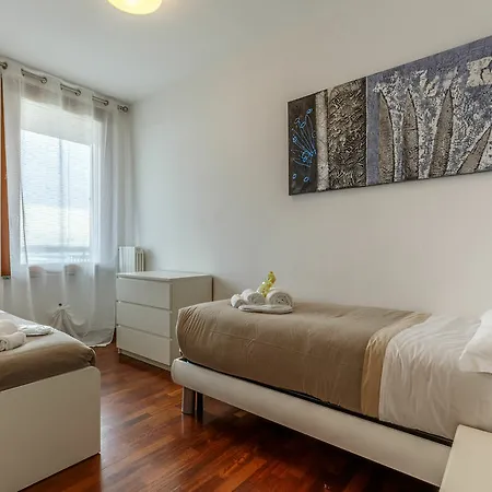 Διαμέρισμα Suitelowcost